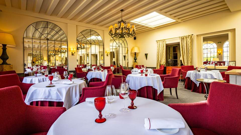 salle de restaurant - Château de Courban Bourgogne en cote d'or